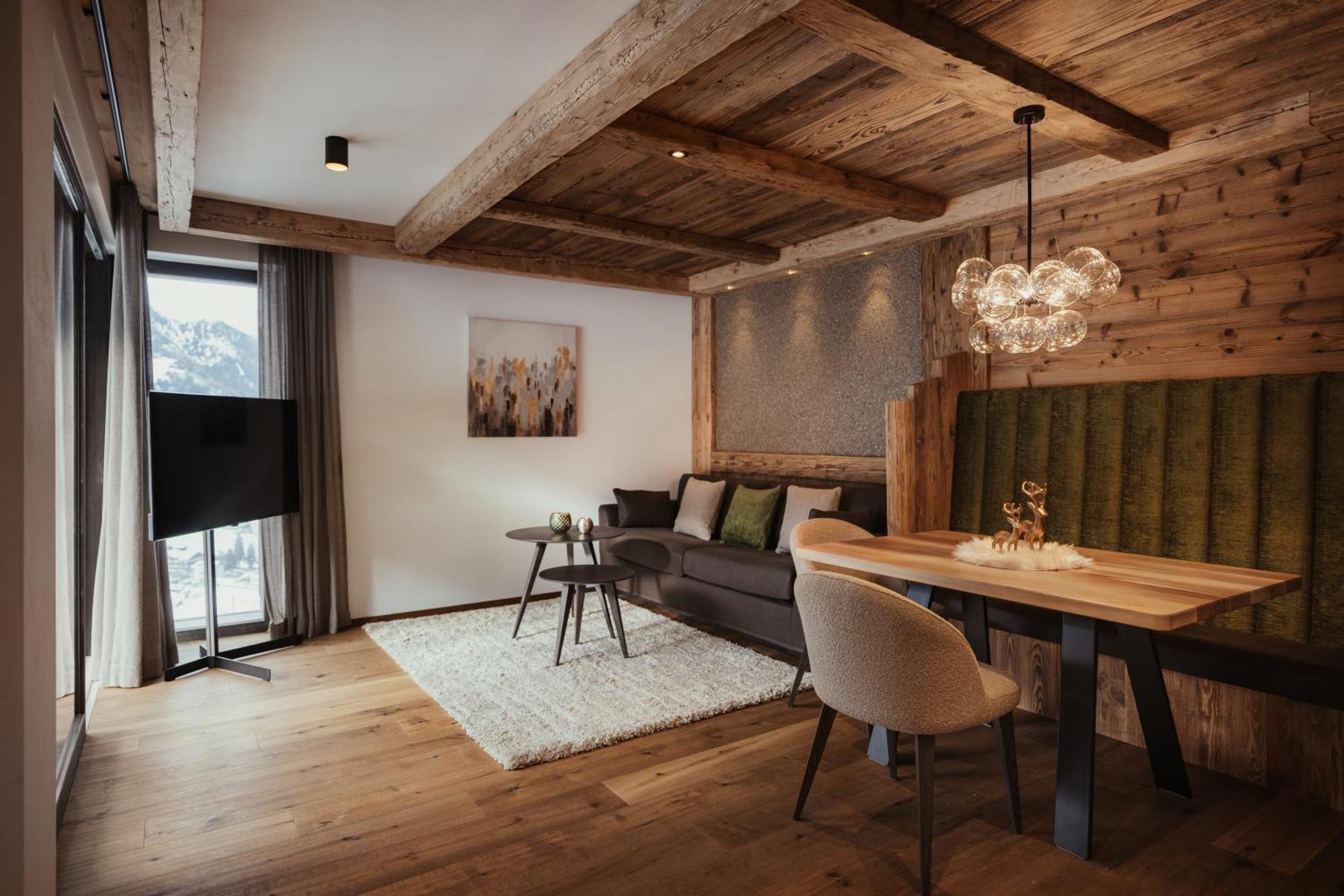 Luxury P Chalet